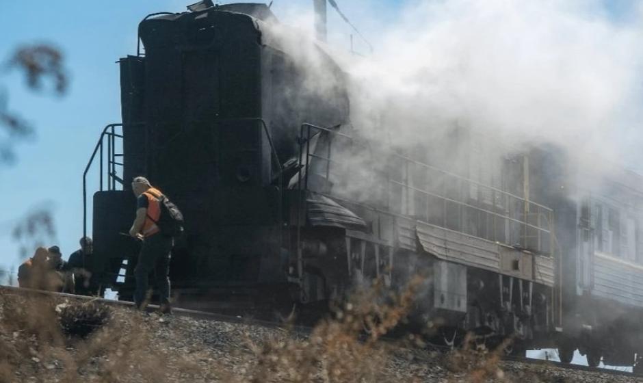 поражённый в Одесской области локомотив, источник МАХ-канал Хроники Гераней
