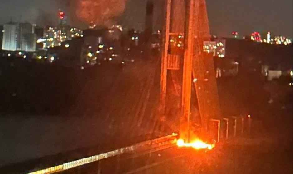 Удары по энергосети и мосту в Киеве: ужесточение боевых действий или последний ультиматум?