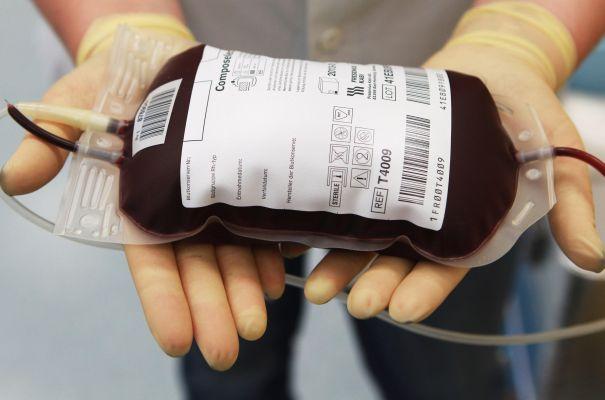 Кабинет министров Гройсмана принял распоряжение о продаже крови украинцев загранице