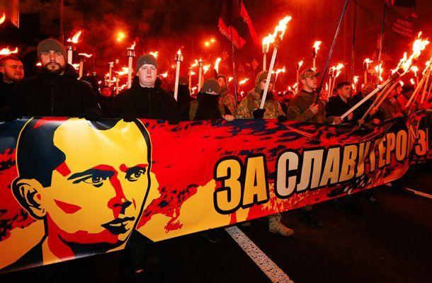 Бандеровский красно-чёрный флаг на Украине предложили сделать «флагом национального достоинства».