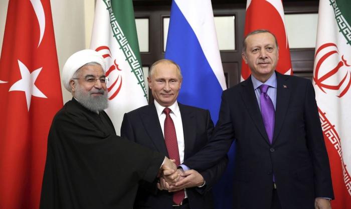 Признавая, что Турция является главной внешней силой в сирийском кризисе, контролирующий ряд группировок сирийской оппозиции, Россия ищет пути взаимодействия с Анкарой. Схожей позиции придерживается и Иран.