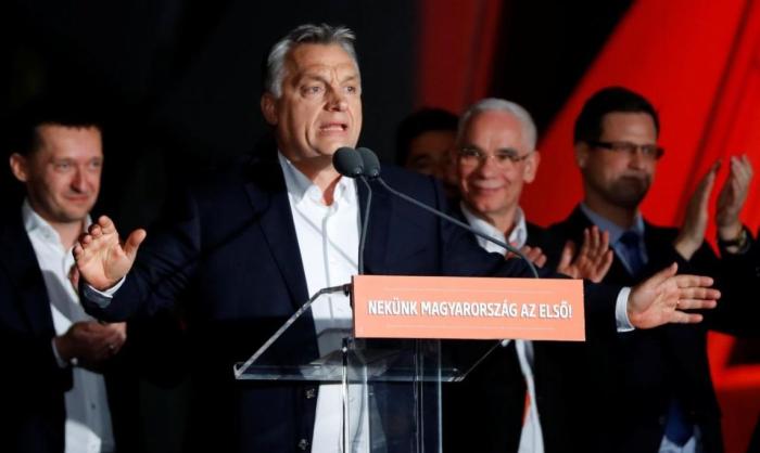 При небывало высокой явке в 70% венгры отдали коалиции Виктора Орбана 48,5% голосов, что позволяет ей получить 134 места из 199 в парламенте и сформировать квалифицированное большинство, то есть получить право на конституционную реформу.