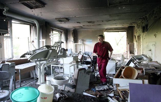 Результаты обстрела центральной клинической городской больницы в Донецке