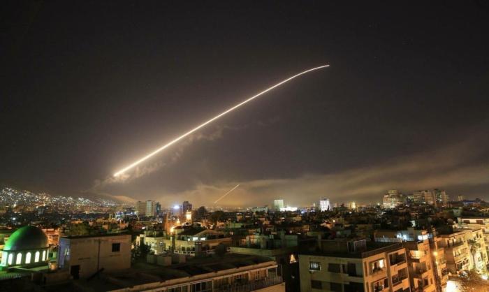 Ракетный обстрел Дамаска в ночь на 14 апреля. Фото Александра Коца