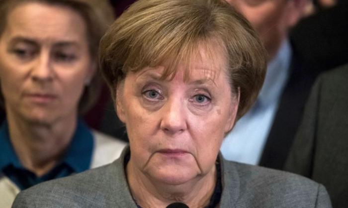 Миграционная политика Ангелы Меркель сталкивается с растущим сопротивлением, причём отнюдь не только баварцев.