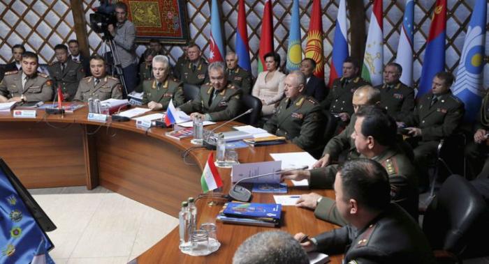 Заседание Совета министров обороны стран СНГ в Туве под руководством Сергея Шойгу.