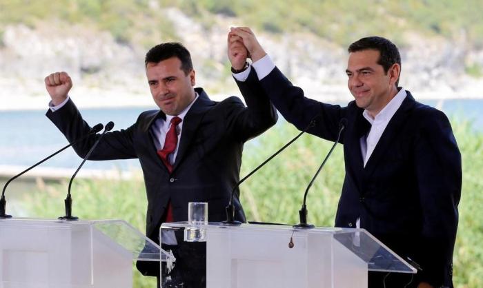 Лидеры Македонии и Греции Алексис Ципрас и Зоран Заев.