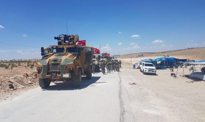 Турецкая бронетехника на севере Сирии, в районе Манбиджа.