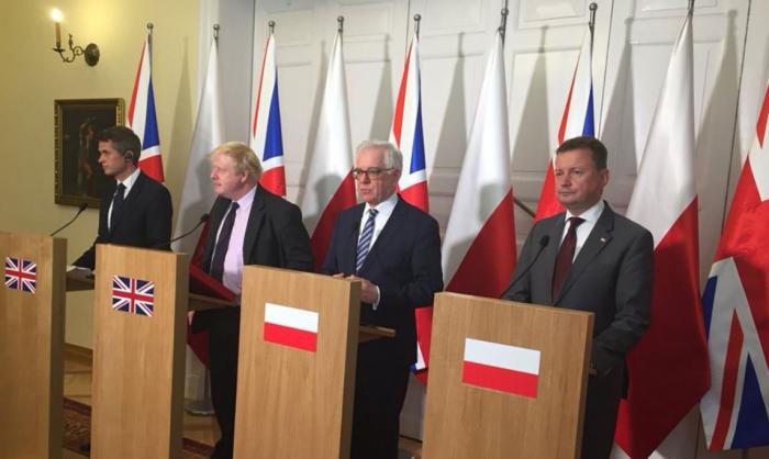 21 июня в Варшаве состоялись переговоры глав МИД и минобороны Великобритании и Польша – Бориса Джонсона и Гэвина Уильямсона с Яцеком Чапутовичем и Мариушем Блащчаком.