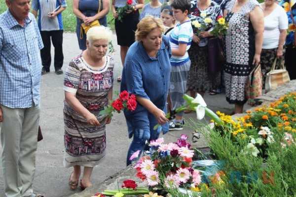 Траурная акция в Луганске