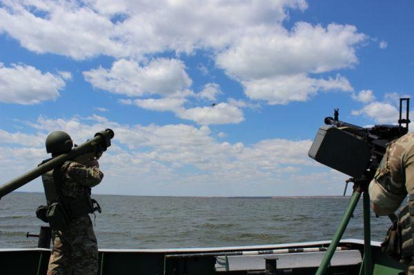 Украинские военные учения в акватории Азовского моря