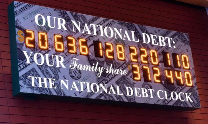 Государственный долг США растет каждую минуту, каждый день