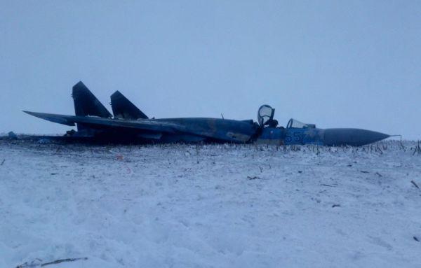 Украинская авиация лежит на боку
