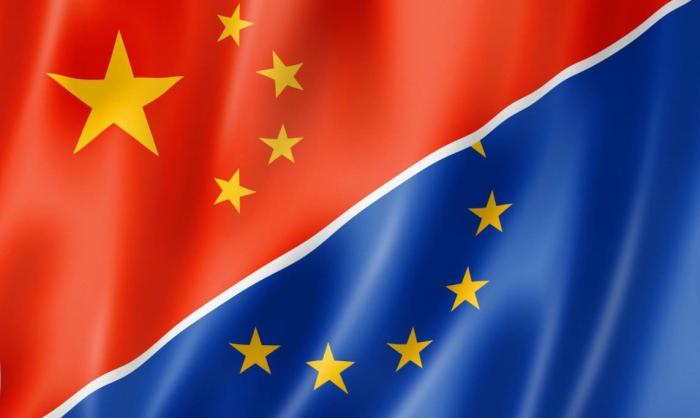 Флаги Китай и Европейского Союза