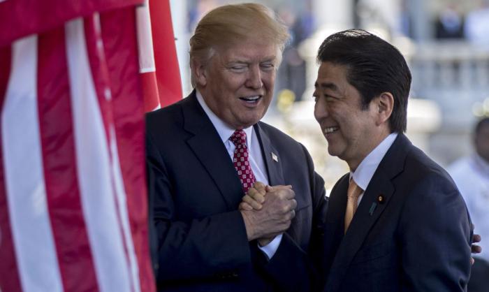 Президент США Трамп и премьер-министр Японии Абэ