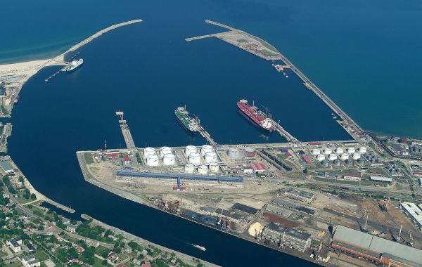 Вентспилсский порт в Латвии