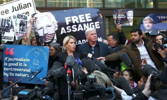 Протесты сторонников арестованного в Великобритании основателя WikiLeaks Джулиана Ассанжа