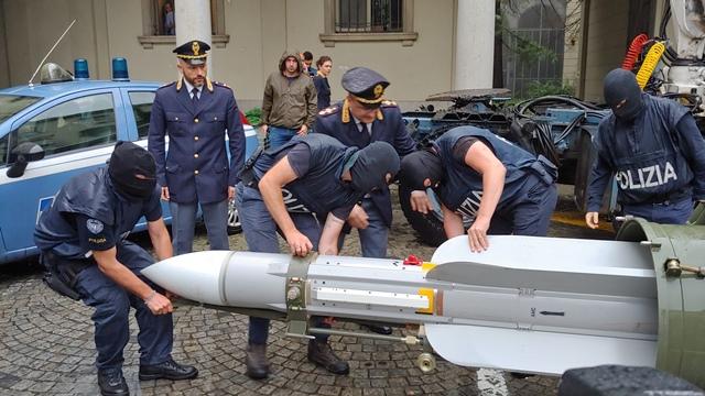 Украинские неонацисты готовили покушение на главу МВД Италии