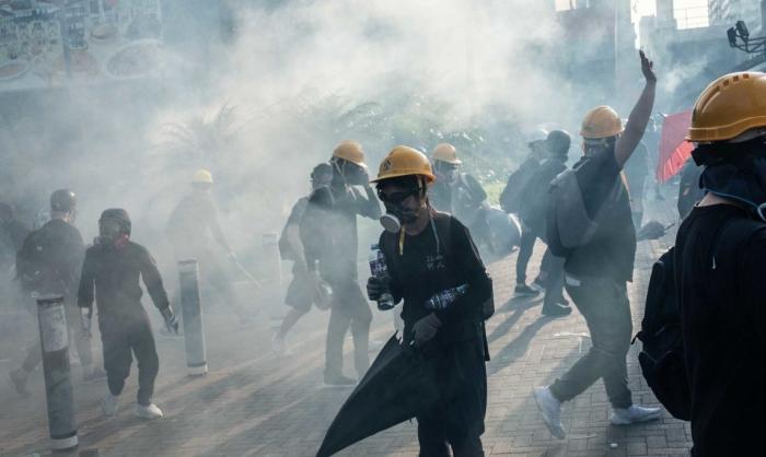 массовые беспорядки в Гонконге