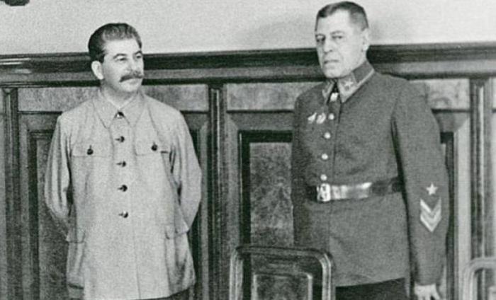 Иосиф Сталин и Борис Шапошников