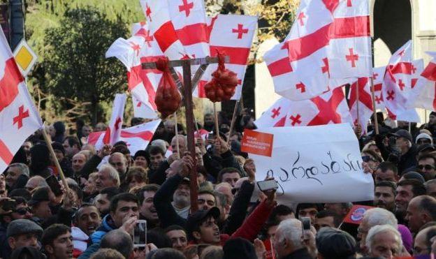 Оппозиция в Грузии пытается поднять новую волну протестов