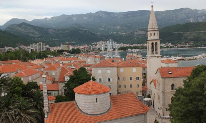 Будва. Черногорские земли на пороге очередной албанской экспансии с благословения прозападного режима Джукановича.