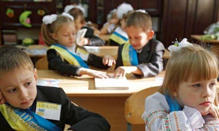 Украинская школа, декоммунизация и дерусификация развиваются рука об руку 