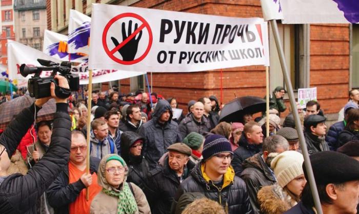 Протест против закрытия русских школ в латвии, странах Прибалтики