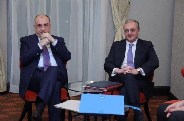 На полях заседания СМИД ОБСЕ состоялась встреча министров иностранных дел Армении Зограба Мнацаканяна и Азербайджана