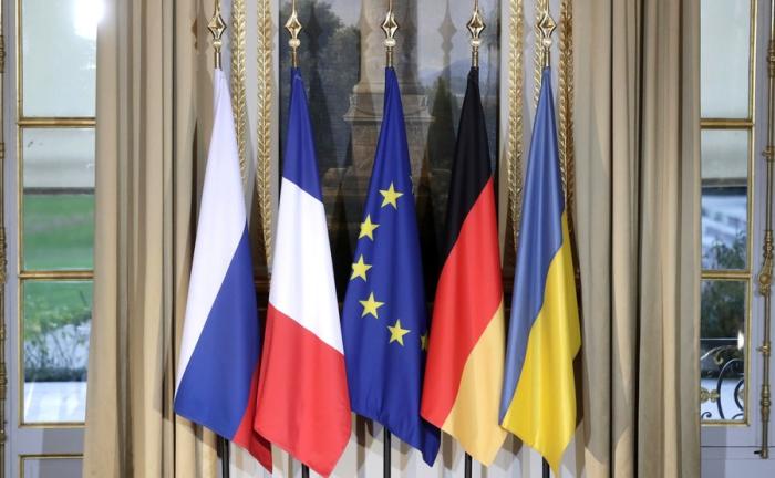 За столом переговоров в Париже не хватало поляков, сетуют в Польше