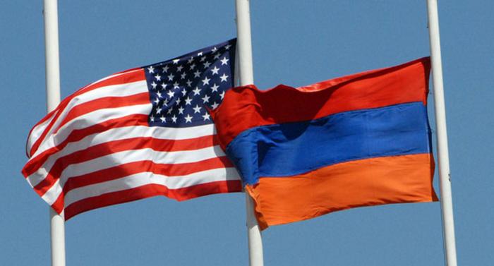 Флаги США и Армении