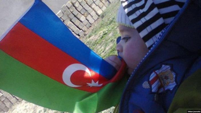 В Азербайджане запретили давать детям русские имена