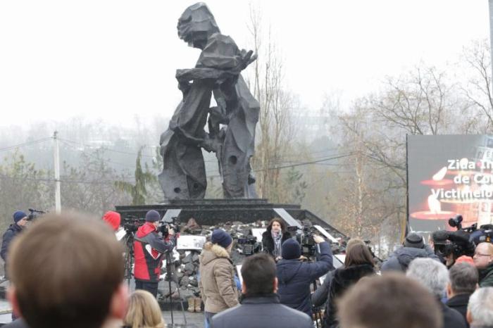 Памятник жертвам Холокоста в Кишинёве