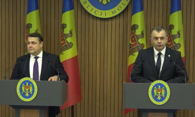Премьер-министр Молдовы Ион Кику и глава делегации МВФ Рубен Атоян на пресс-конференции 5 февраля в Кишинёве