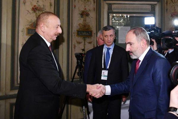 Президент Азербайджана Ильхам Алиев и премьер-министр Армении Никол Пашинян в Мюнхене