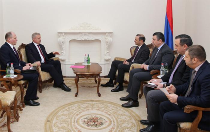 Встреча генсека ОДКБ Станислава Зася и секретаря Совбеза Армении Армена Григоряна