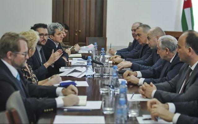 Совещание представителей ВОЗ и правительства Абхазии