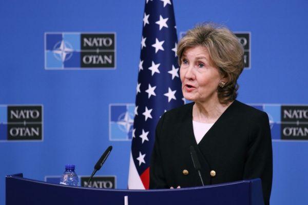 Посол США в НАТО Кей Бейли Хатчисон