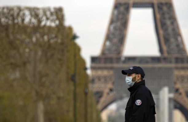Распространение вирусной инфекции за две недели сократило экономику Франции на 32%