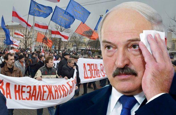 Лукашенко берёт под контроль всю иностранную помощь оппозиции