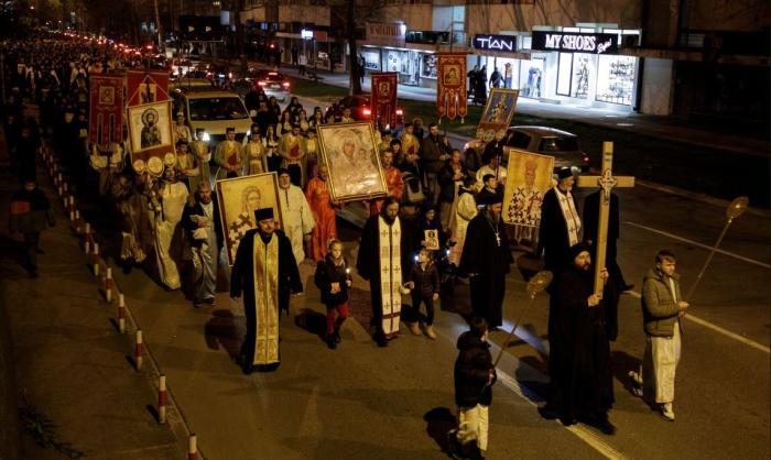Марш против нового «религиозного» закона в столице Черногории Подгорице