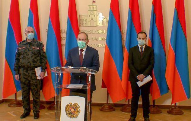 Премьер-министр Армении Никол Пашинян на брифинге 28 мая