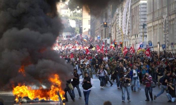 Демонстрация радикалов в Италии