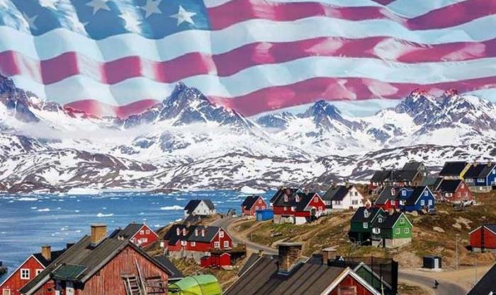 Американский флаг над Гренландией