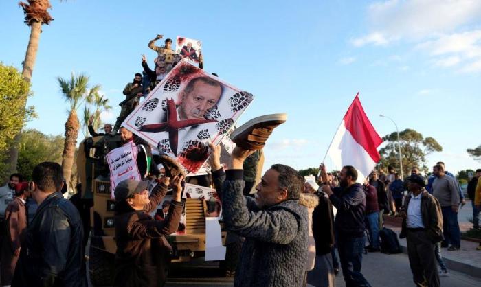 Жители Восточной Ливии протестуют против политики Эрдогана