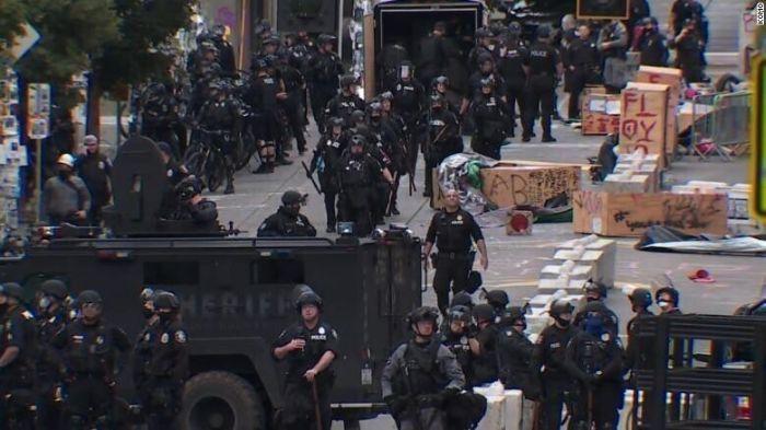 Городская полиция разогнала анархистов в Сиэтле