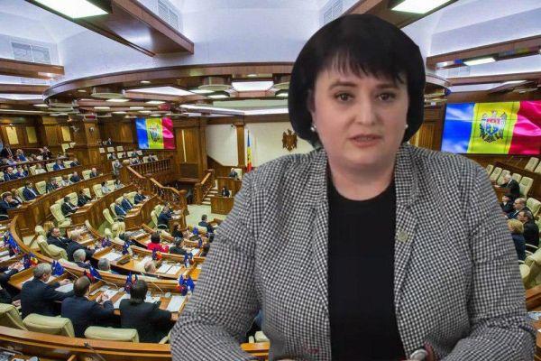 Главе Минздрава Молдовы вместо отставки вручили орден