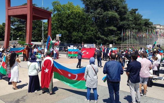 Митинг азербайджанской общины перед Штабом ООН в Женеве