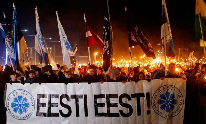 Факельное шествие эстонских радикалов из партии EKRE