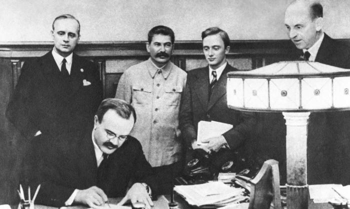 Подписание советско-германского договора о ненападении 23 августа 1939 года